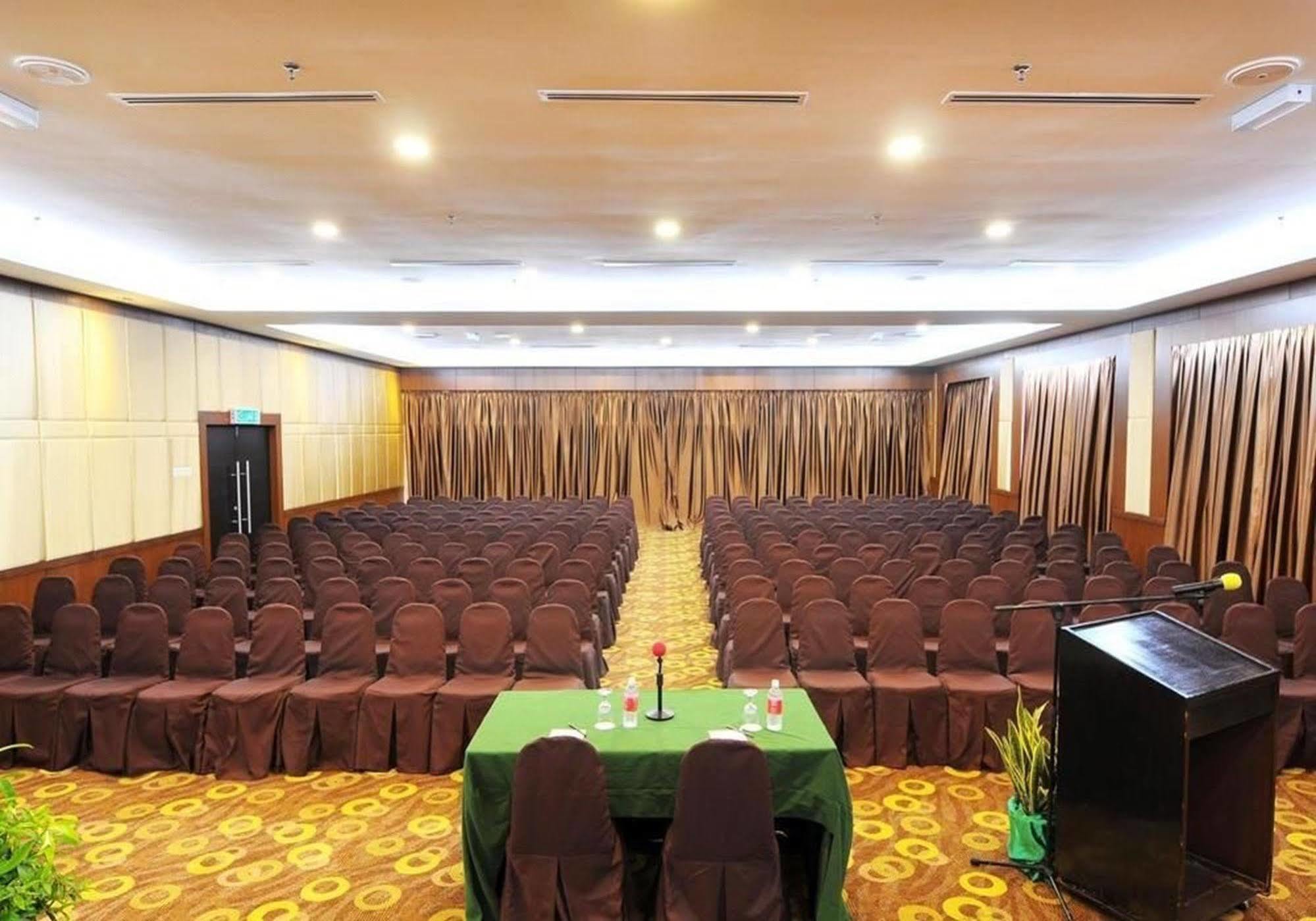 Hotel Sentral @ Centre 3*